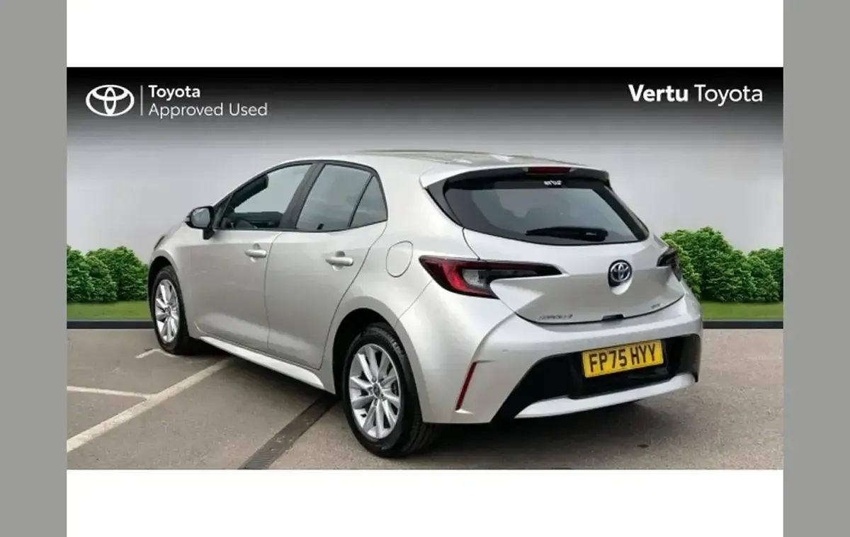 Used Toyota Corolla 196 HP (144 kW) 2025 Silver Hatchback