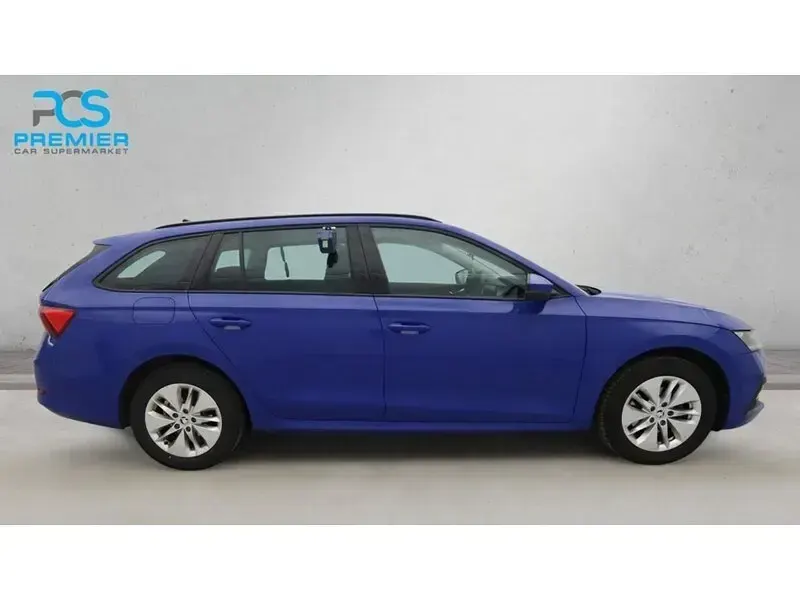 Gebraucht Skoda Octavia SE Technology 2023 Blau Kombi