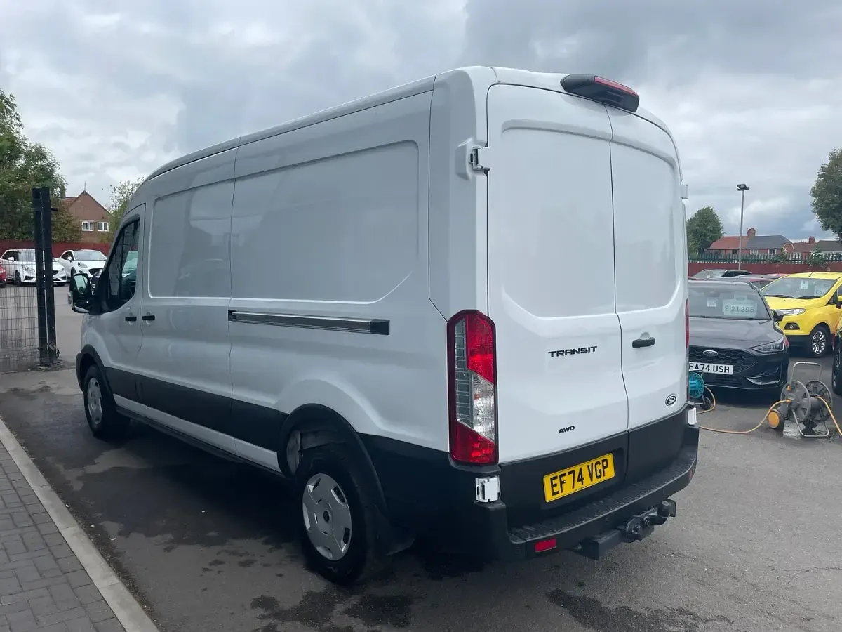 Used Ford Transit Trend 165 HP (121 kW) 2025 White Van
