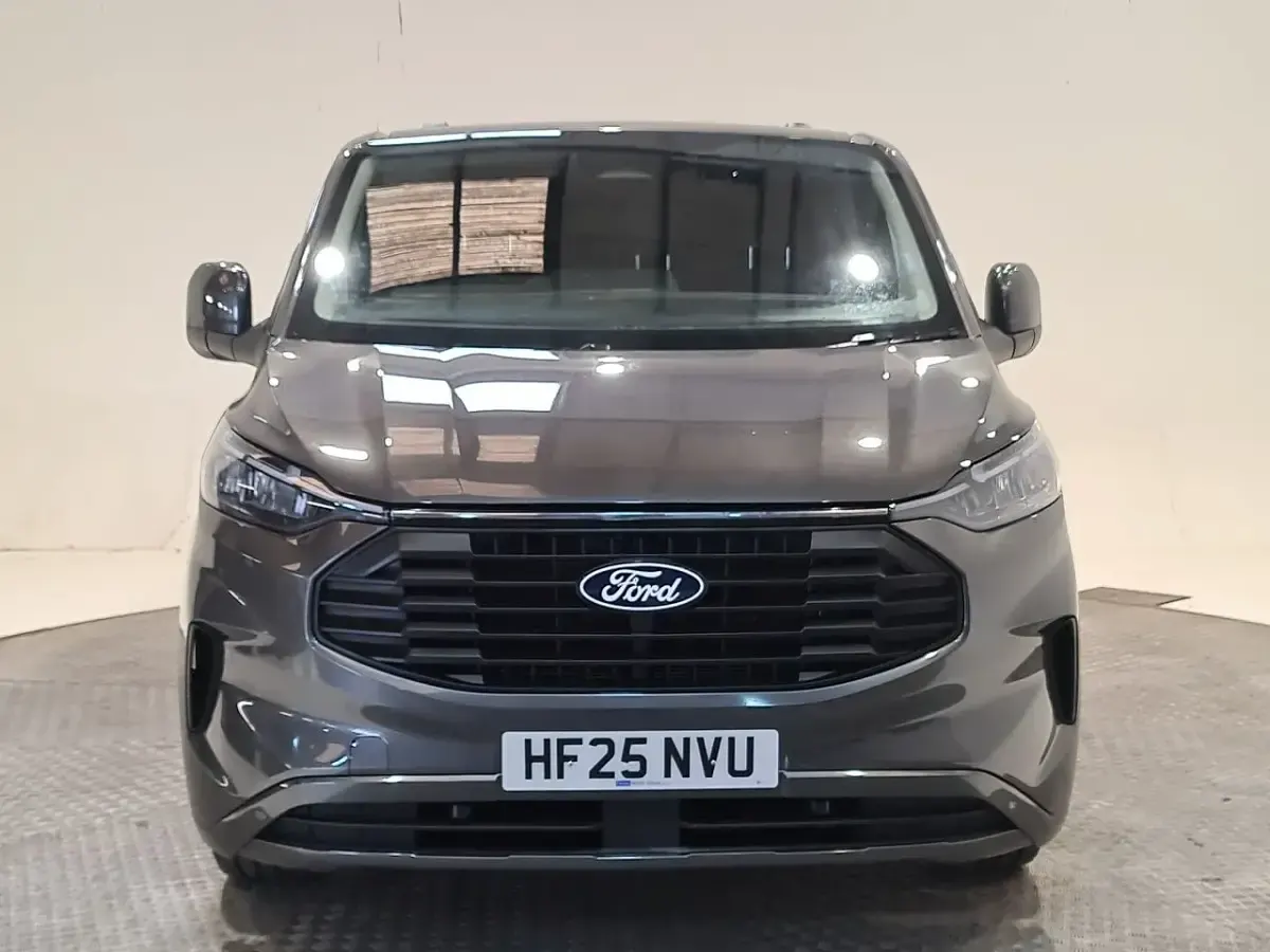 Used Ford Transit Custom Limited 136 HP (100 kW) 2025 Grey Estate