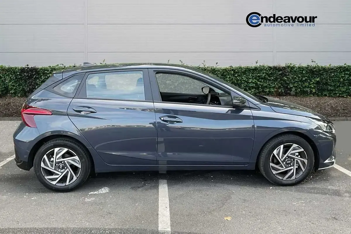 New Hyundai i20 90 HP (66 kW) 2026 Grey Hatchback