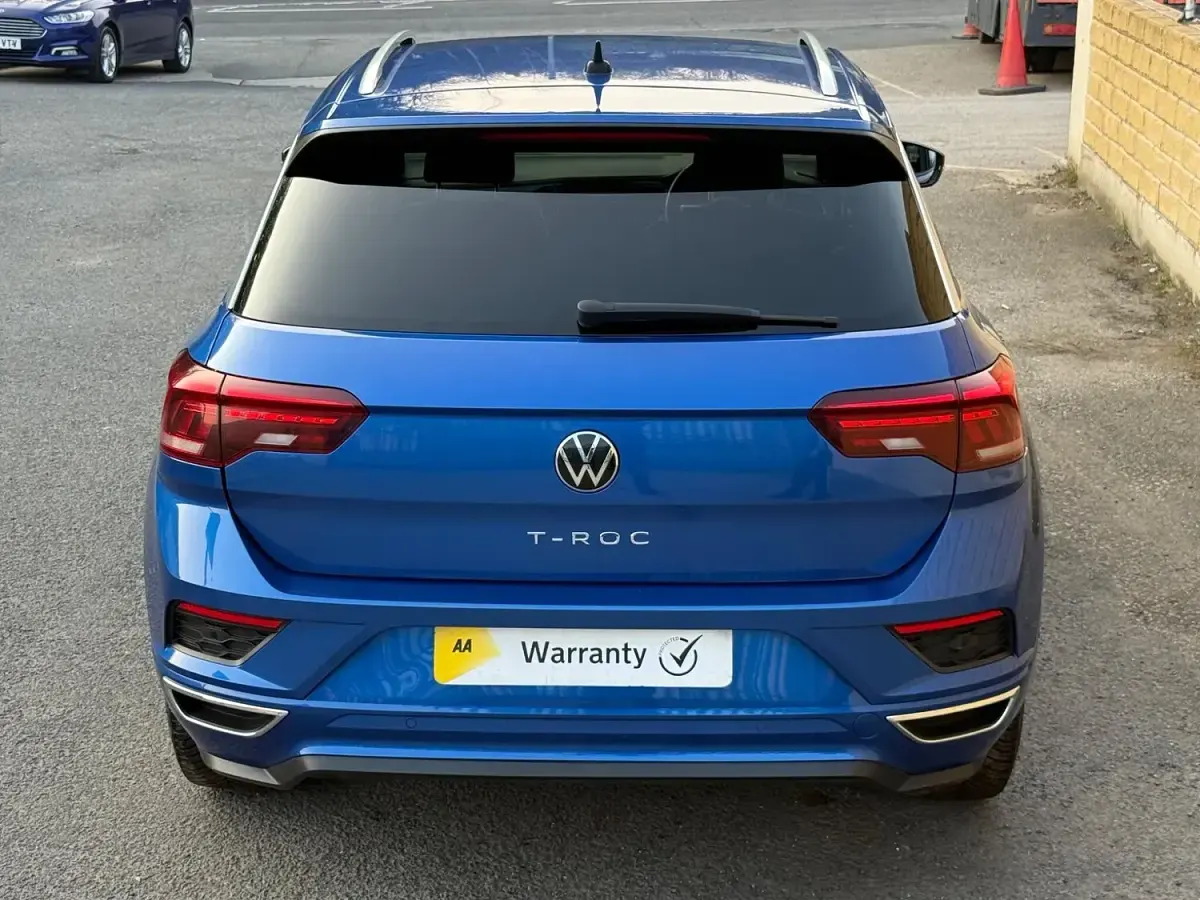 Used VW T-Roc R-line 150 HP (110 kW) 2022 Blue SUV