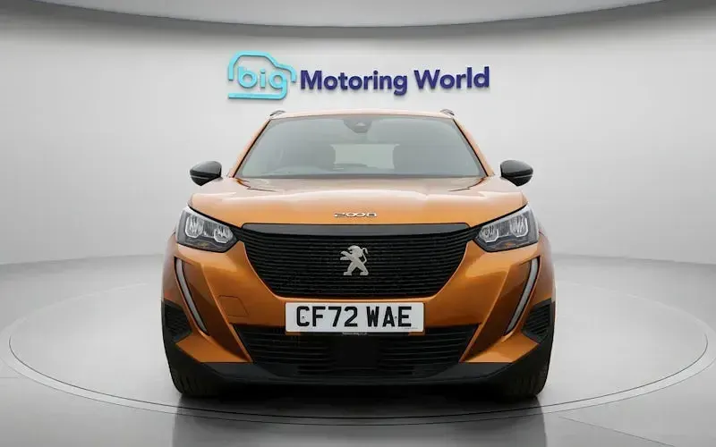 Used Peugeot 2008 Active+ 101 HP (74 kW) 2023 Orange SUV