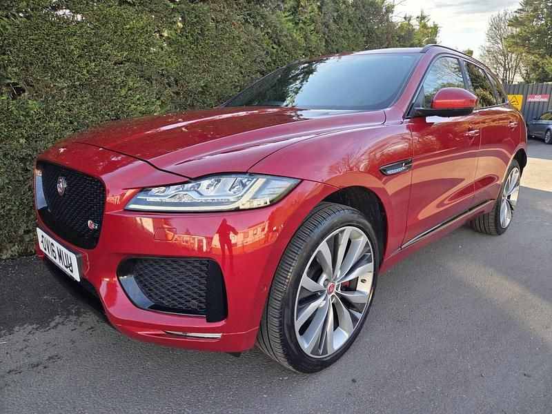 Begagnad Jaguar F-Pace S 300 HK (220 kW) 2016 Röd SUV