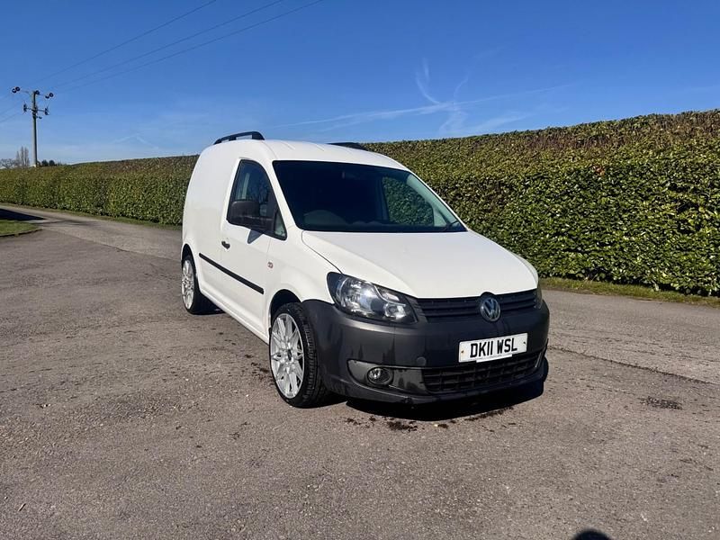 Used VW Caddy 102 HP (75 kW) 2011 White MPV