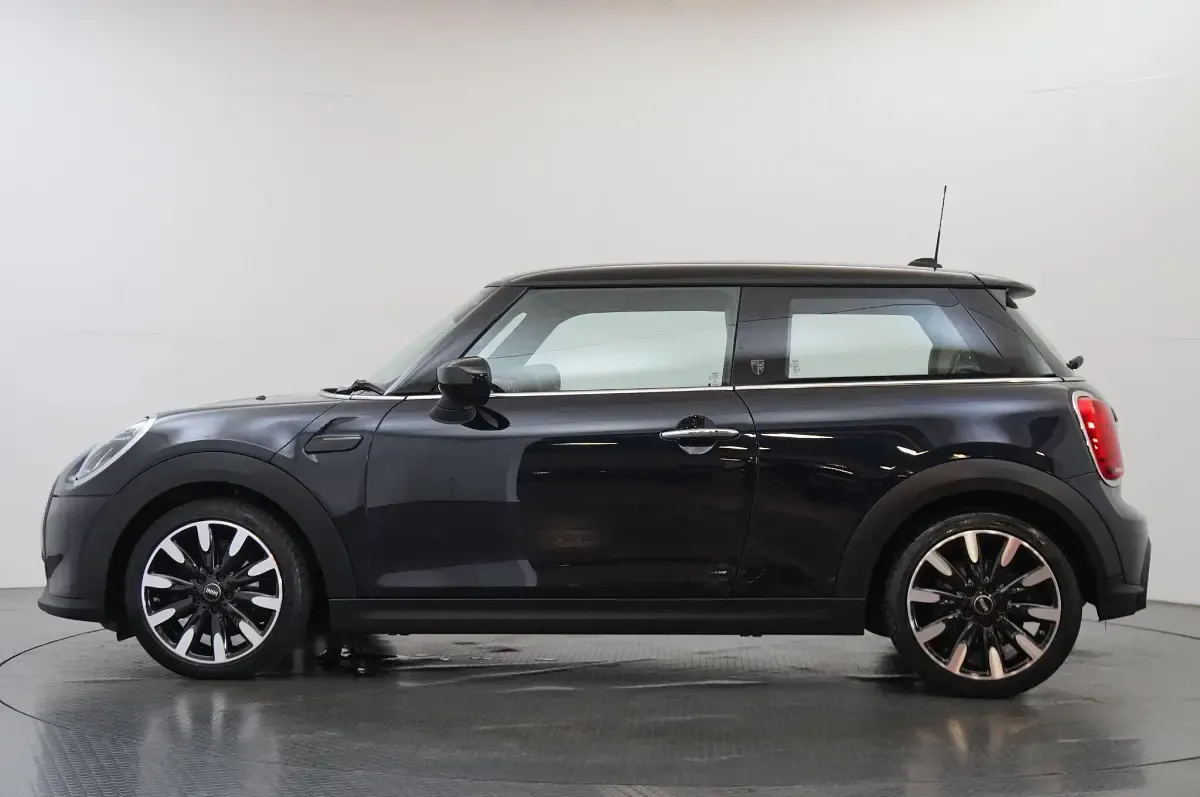 Used Mini Cooper Exclusive 134 HP (98 kW) 2022 Black Hatchback