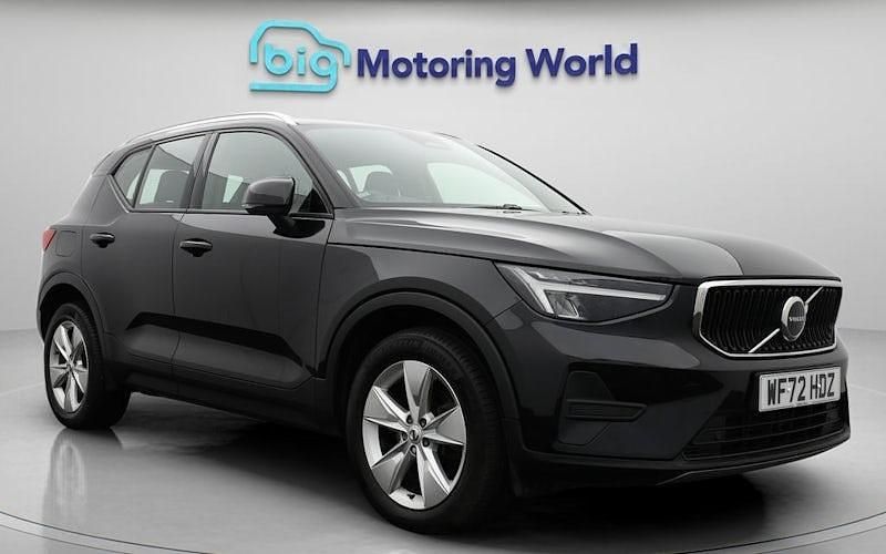Used 2025 Volvo XC40 Core SUV | £23,800 (Good price) - Image 1/4