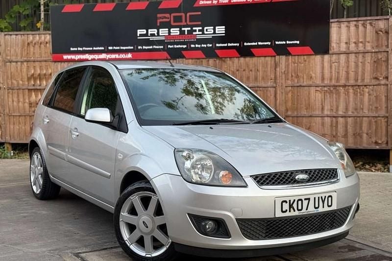 Silver Used 2007 Ford Fiesta Zetec Hatchback | £1,395 (Fair price) - Image 1/1