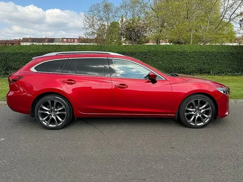 Usado Mazda 6 Inclusive 2016 Vermelho Carrinha