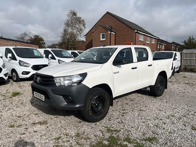 White Used 2020 Toyota HiLux Active Pickup | £14,950 (Fair price) - Image 1/4
