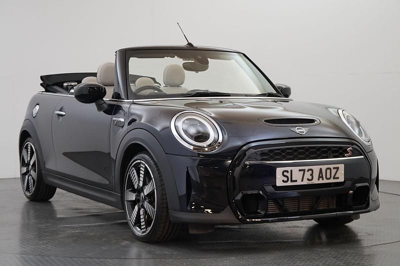 Usado Mini Cooper S Exclusive 176 HP (129 kW) 2023 Preto Citadino