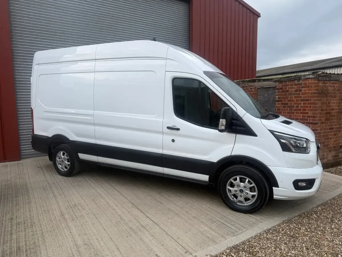 Używany Ford Transit Limited 185 KM (136 kW) 2022 Biały Van