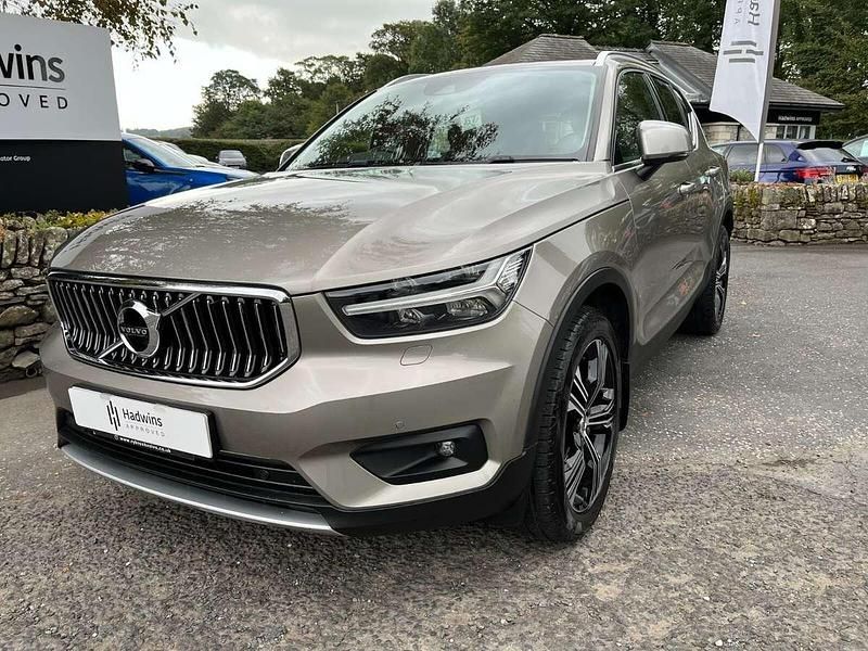 Grey Used 2020 Volvo XC40 Inscription SUV | £23,995 (Fair price) - Image 1/4