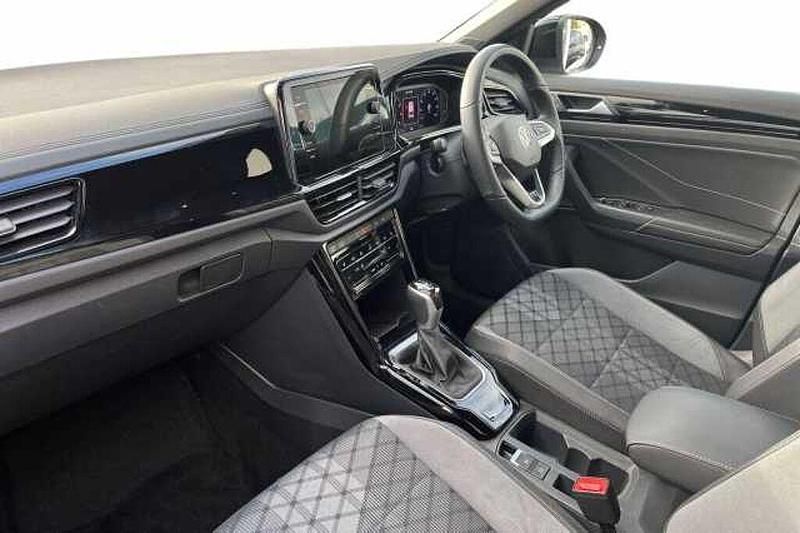 Used VW T-Roc R-line 150 HP (110 kW) 2025 Silver SUV