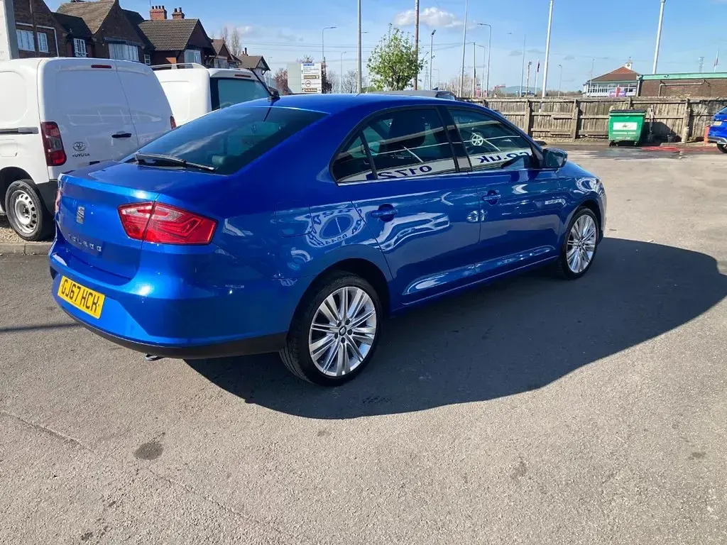 Begagnad Seat Toledo XCELLENCE 110 HK (80 kW) 2017 Blå Halvkombi