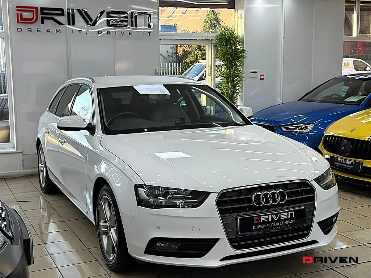 Used Audi A4 Advanced 143 HP (105 kW) 2012 White Estate