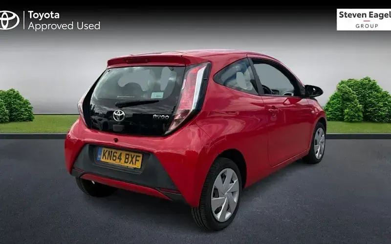 Used Toyota Aygo X-play 69 HP (50 kW) 2018 Hatchback