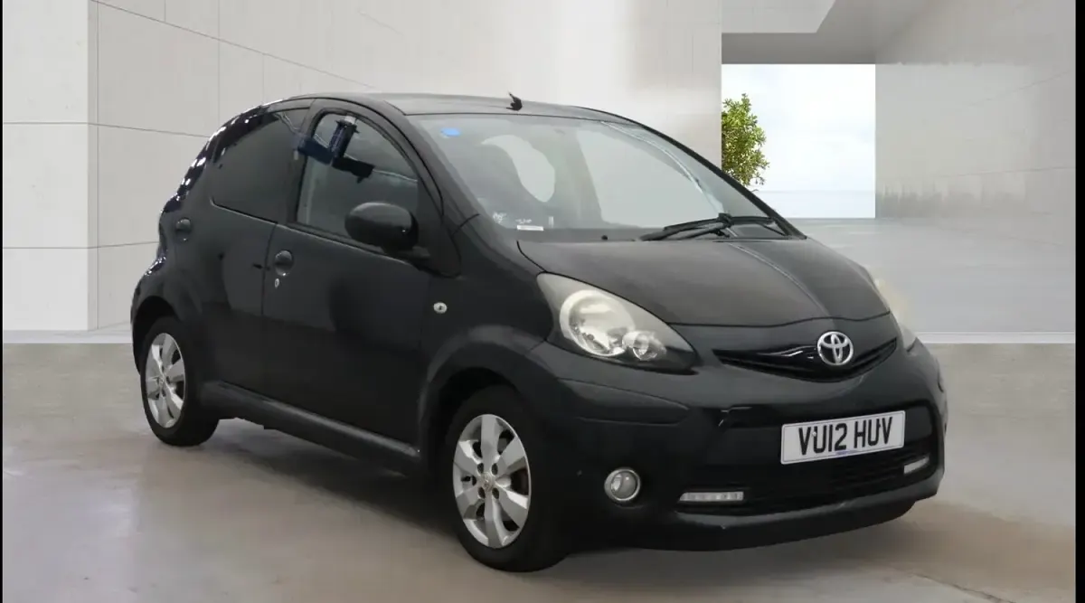 Used Toyota Aygo 68 HP (50 kW) 2012 Black Hatchback