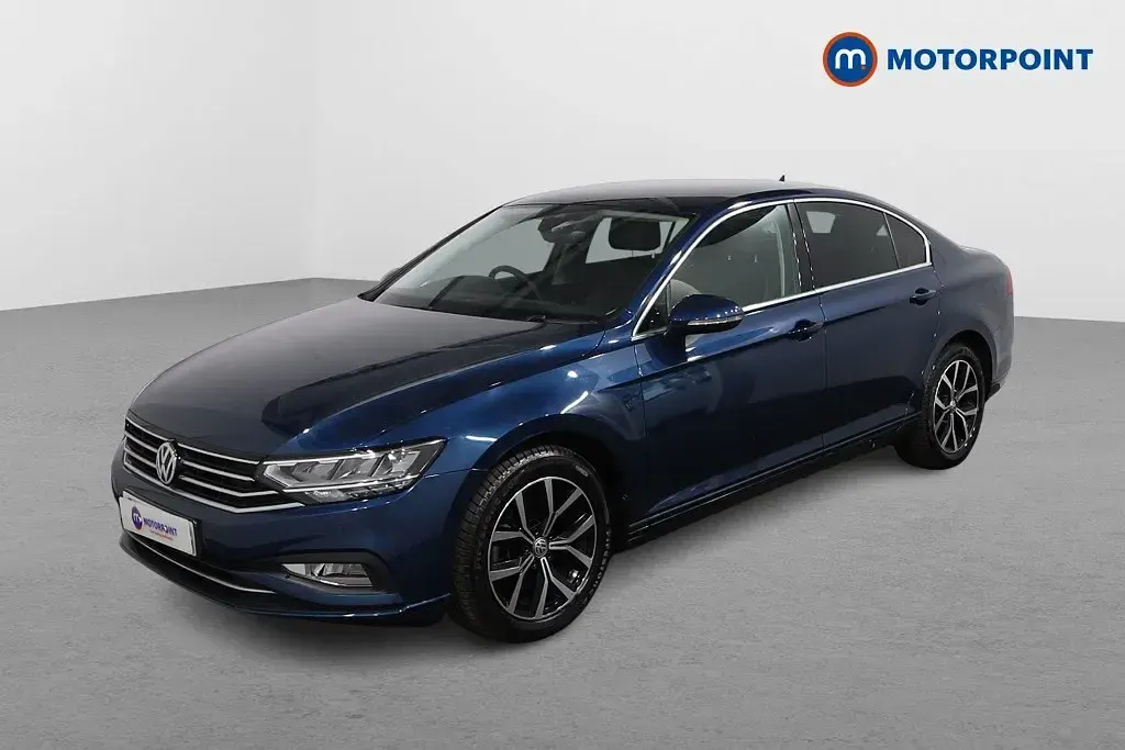 Begagnad VW Passat SEL 120 HK (88 kW) 2019 Blå Sedan