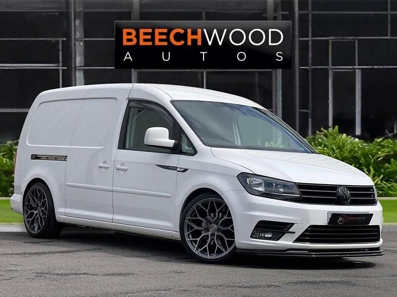 White Used 2016 VW Caddy Maxi Highline MPV | £12,000 (Expensive) - Image 1/4