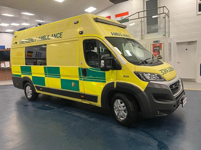 Used Fiat Ducato 180 HP (132 kW) 2016 Yellow Van