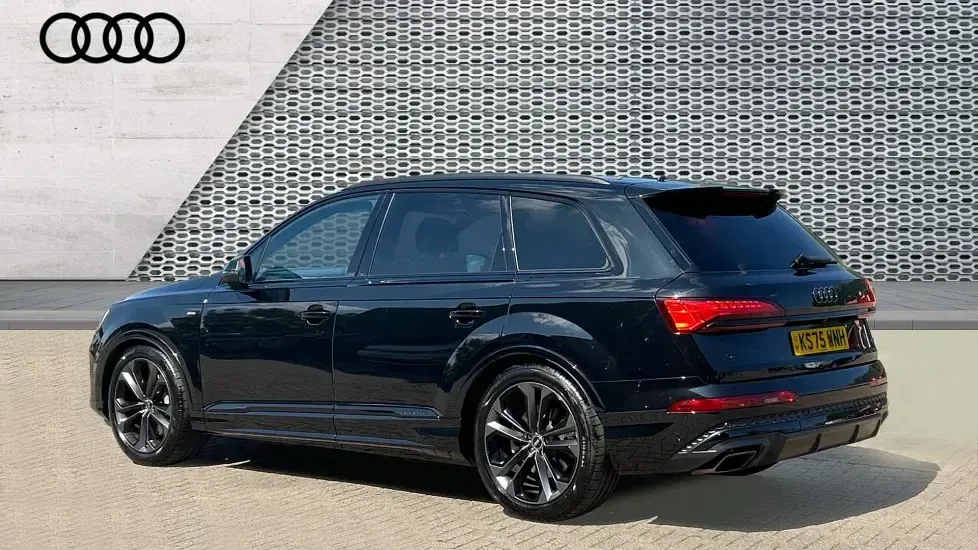 Used Audi Q7 Black Edition 286 HP (210 kW) 2025 Black SUV