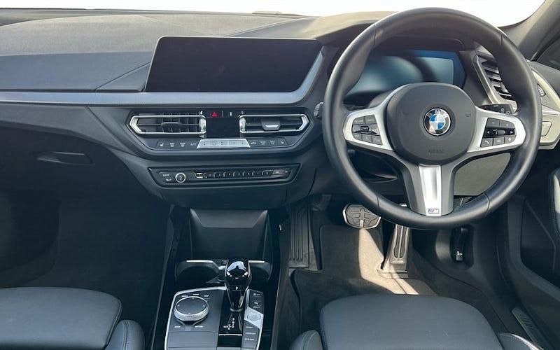 Used BMW 118 M Sport 136 HP (100 kW) 2023 Blue Hatchback