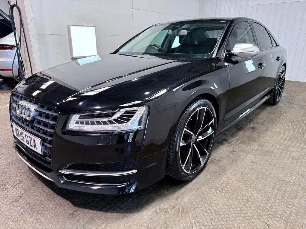 Used Audi S8 520 HP (382 kW) 2016 Black Sedan