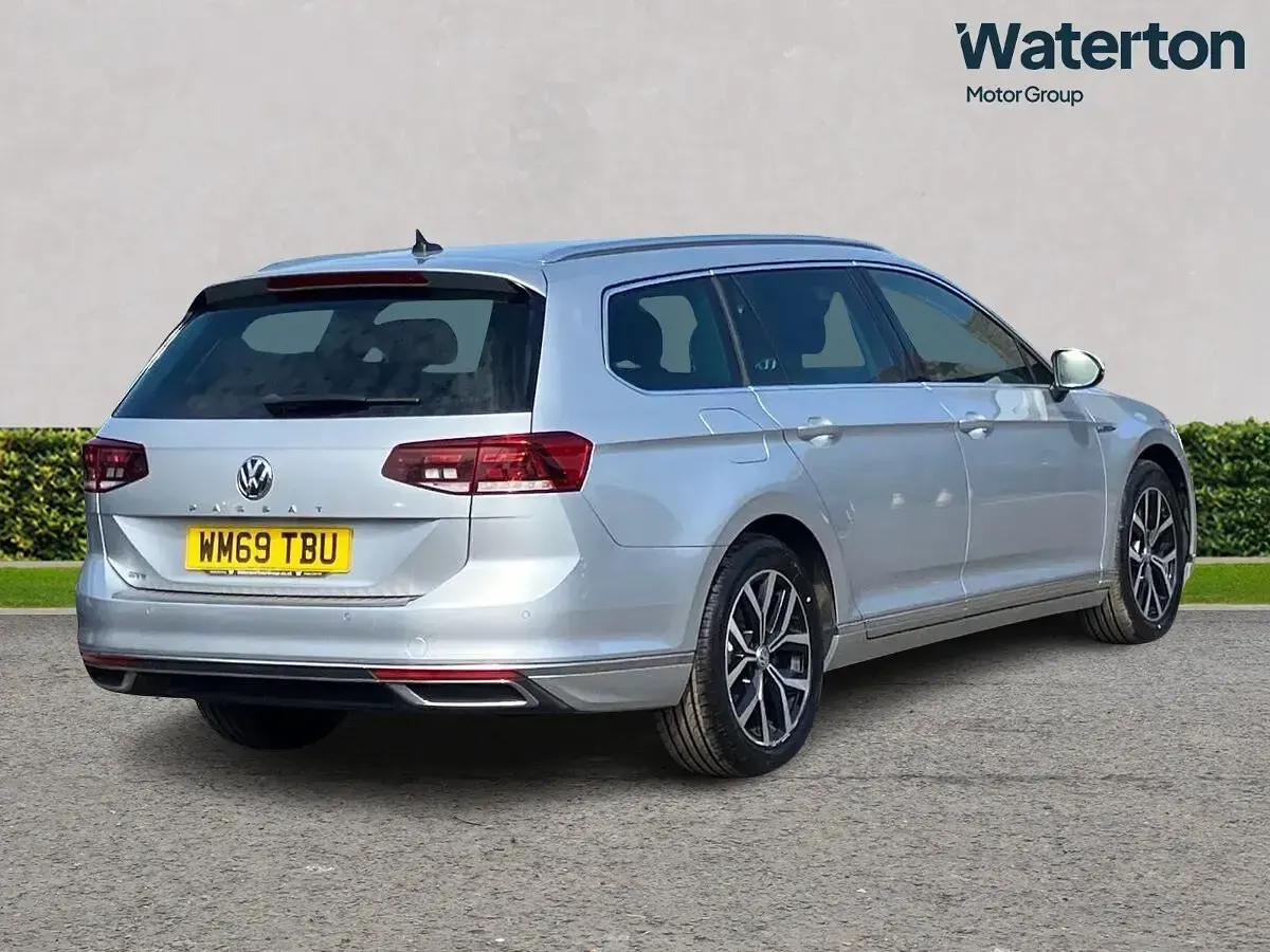 Used VW Passat GTE 218 HP (160 kW) 2001 Silver Estate