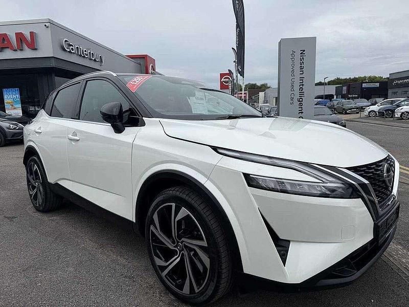 White Used 2022 Nissan Qashqai Tekna+ SUV | £22,699 (Expensive) - Image 1/2