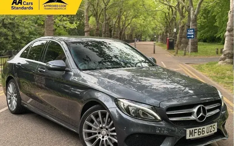 Usado Mercedes C220 AMG line 170 CV (125 kW) 2016 Berlina