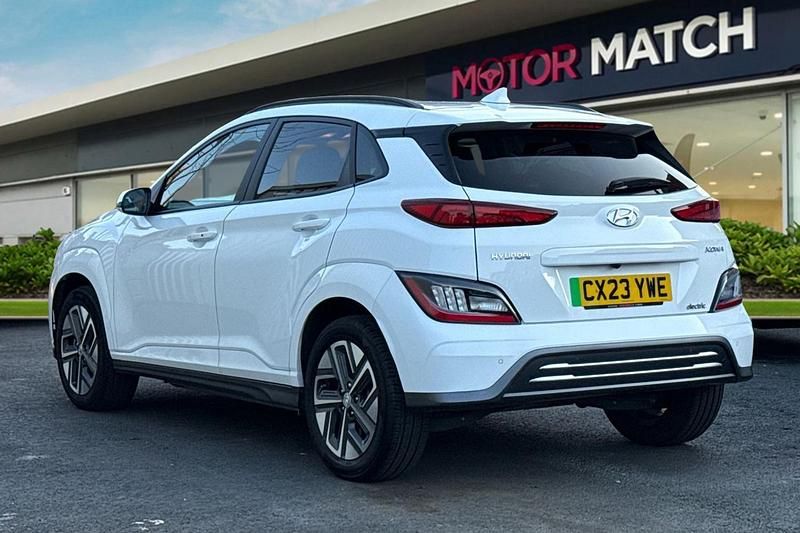 Used Hyundai Kona Premium 100 kW (136 HP) 2023 White SUV