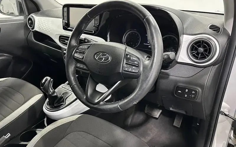 Used Hyundai i10 Premium 84 HP (61 kW) 2022 Grey Hatchback