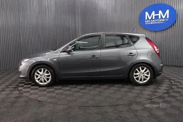 Used Hyundai i30 Comfort 124 HP (91 kW) 2010 Grey Hatchback
