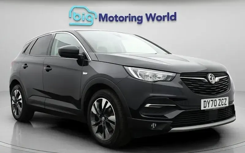Used Vauxhall Grandland X SRi 131 HP (96 kW) 2020 SUV