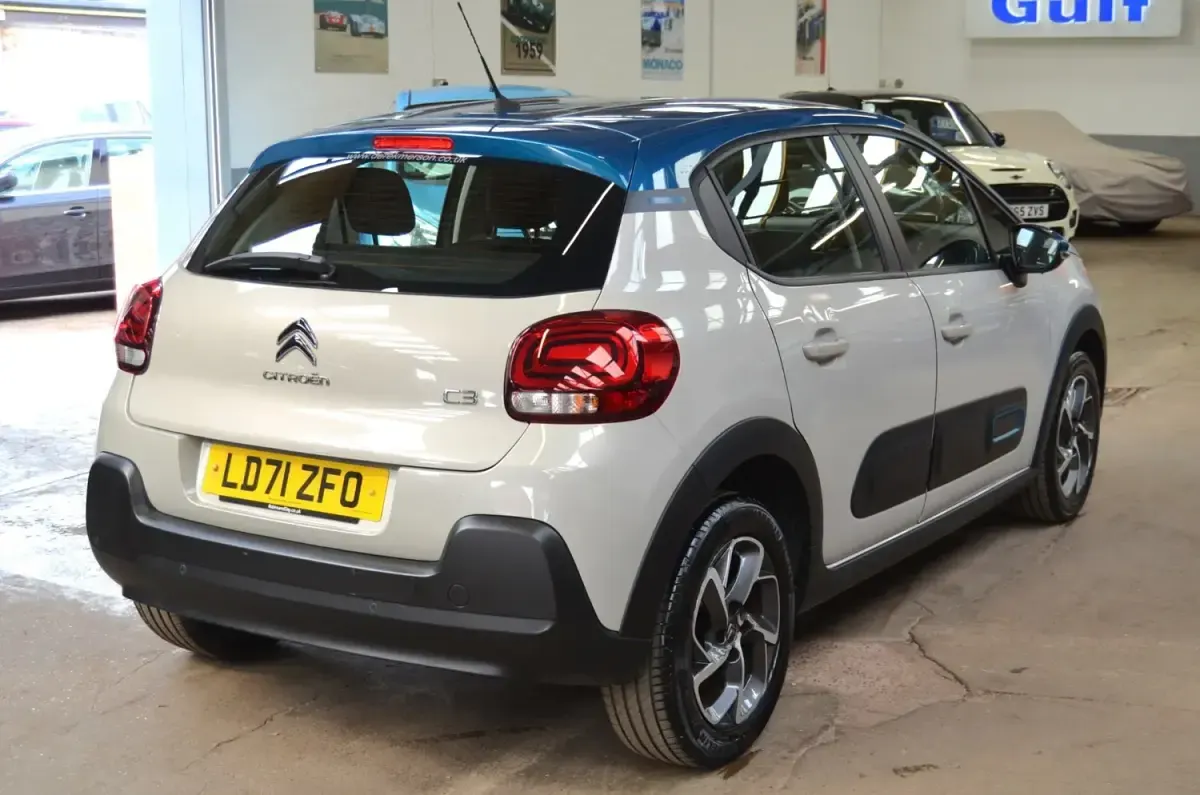 Begagnad Citroën C3 Shine 2021 Beige Halvkombi