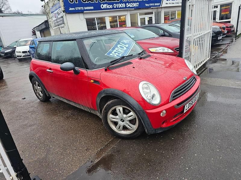 Used Mini ONE Hatch 90 HP (66 kW) 2006 Red Hatchback