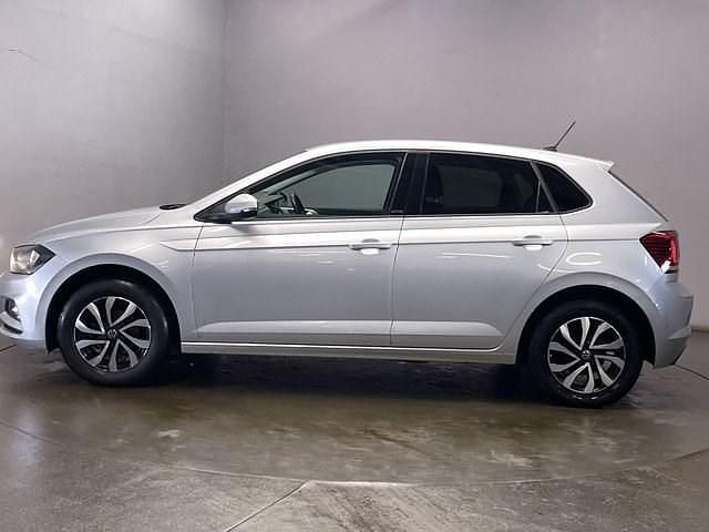 Usado VW Polo Active 80 HP (58 kW) 2021 Prateado Citadino