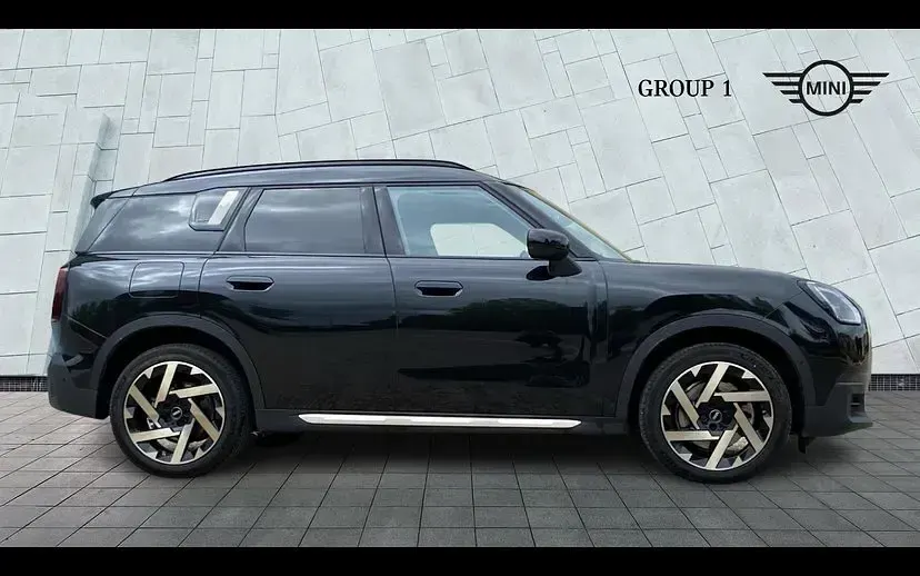 New Mini Countryman Exclusive 218 HP (160 kW) 2025 Black SUV