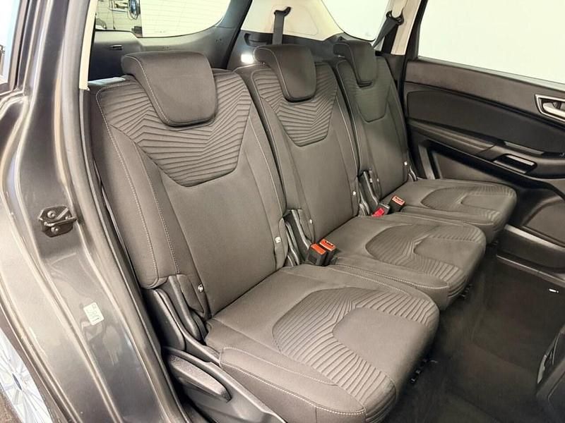 Used Ford S-MAX Zetec 165 HP (121 kW) 2019 Grey MPV