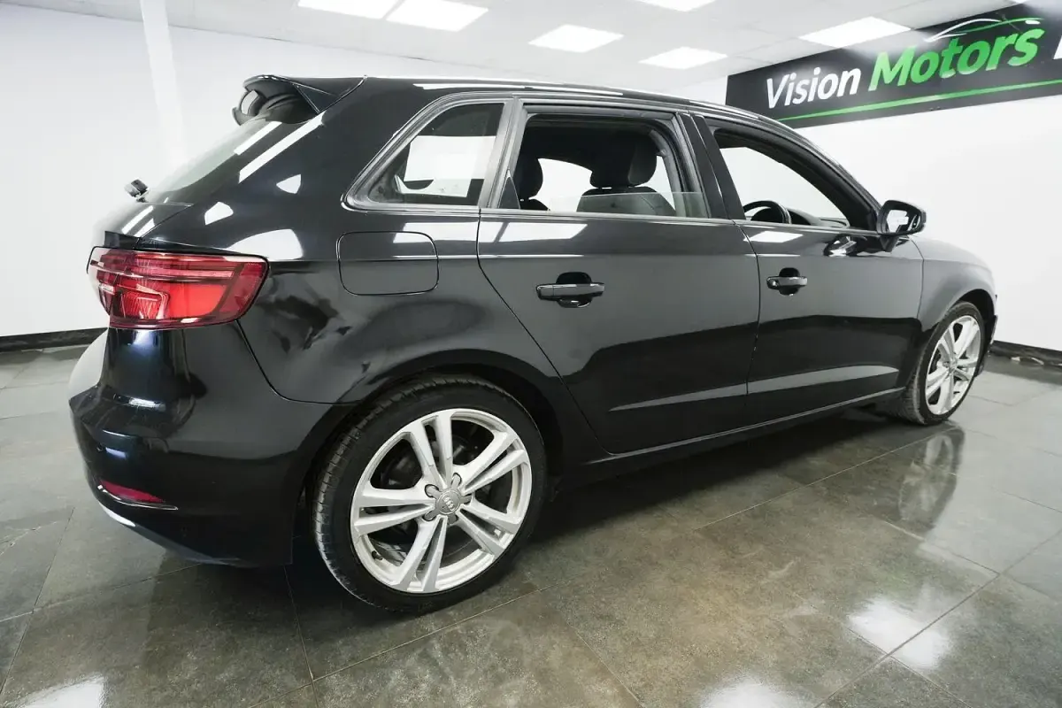 Used Audi A3 Sportback 150 HP (110 kW) 2018 Black Hatchback