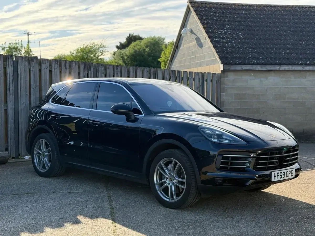 Used Porsche Cayenne 340 HP (250 kW) 2019 Blue SUV