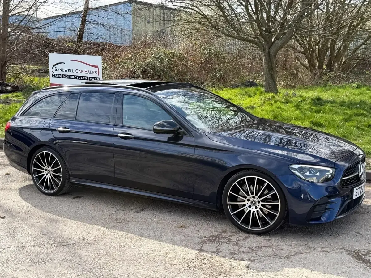 Used Mercedes E220 AMG line 2022 Blue Estate