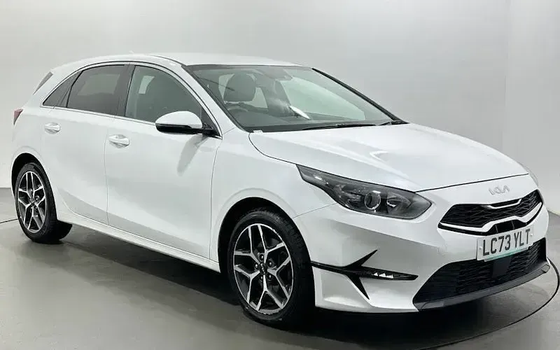 Used Kia Ceed 160 HP (117 kW) 2023 Hatchback
