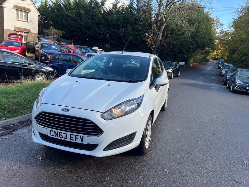 White Used 2013 Ford Fiesta Style Hatchback | £4,695 (Fair price) - Image 1/3