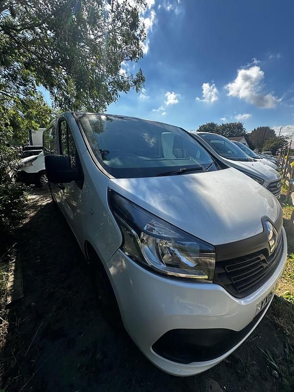 White Used 2019 Renault Trafic Business Van | £7,900 (Super price) - Image 1/4