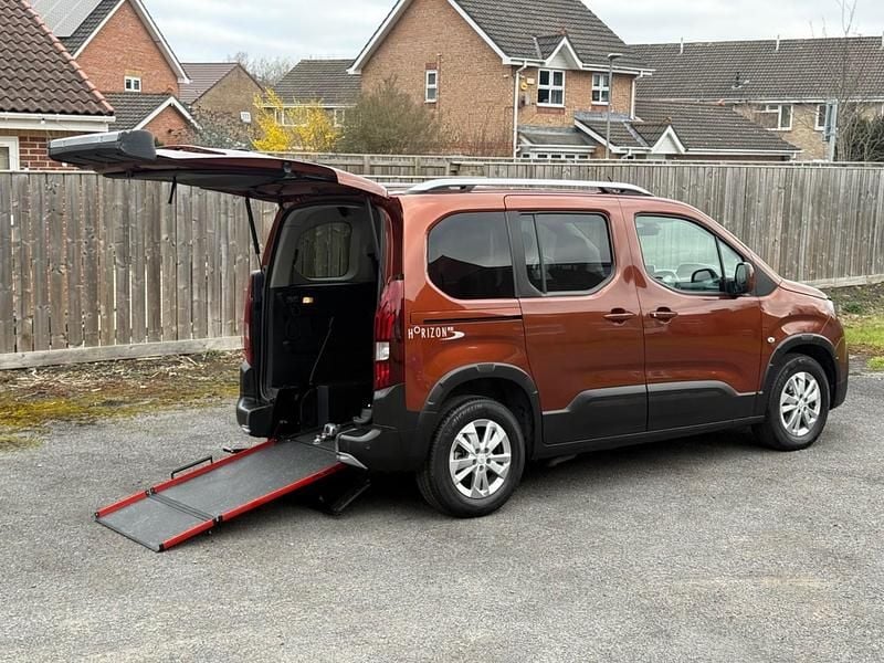 Used Peugeot Rifter Allure 131 HP (96 kW) 2020 Bronze MPV