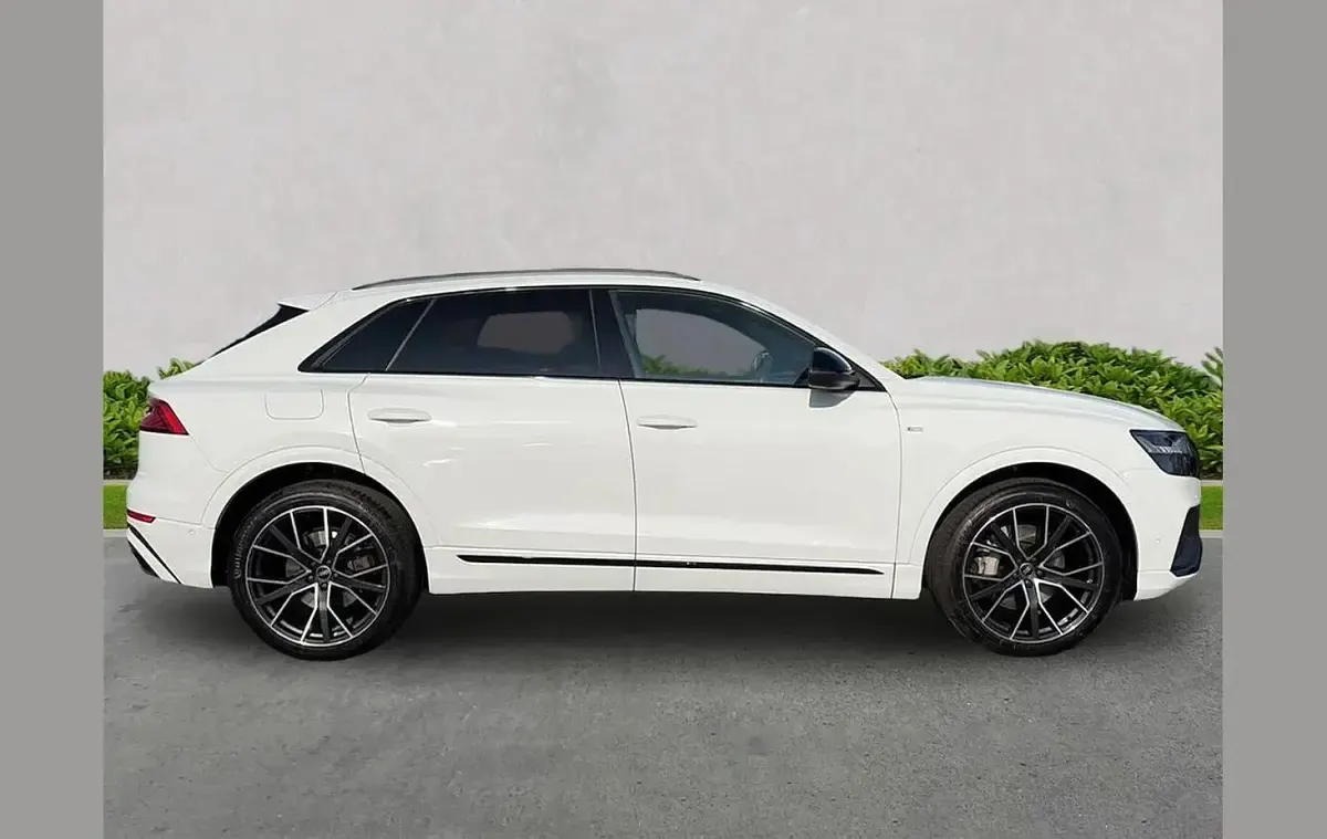 Used Audi Q8 Black Edition 286 HP (210 kW) 2023 White SUV