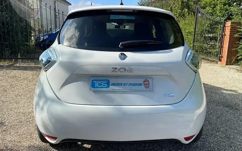 Used Renault Zoe Dynamique 80 kW (109 HP) 2019 White Hatchback
