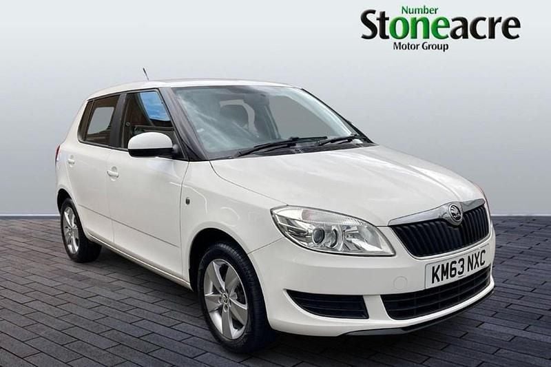 White Used 2014 Skoda Fabia SE Hatchback | £4,890 (Fair price) - Image 1/1